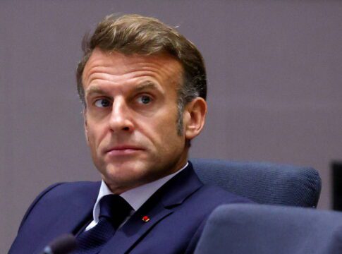 pour-8-francais-sur-10-emmanuel-macron-est-un-mauvais-president-selon-notre-barometre-odoxa-photo-sipa-yves-herman-1761581312